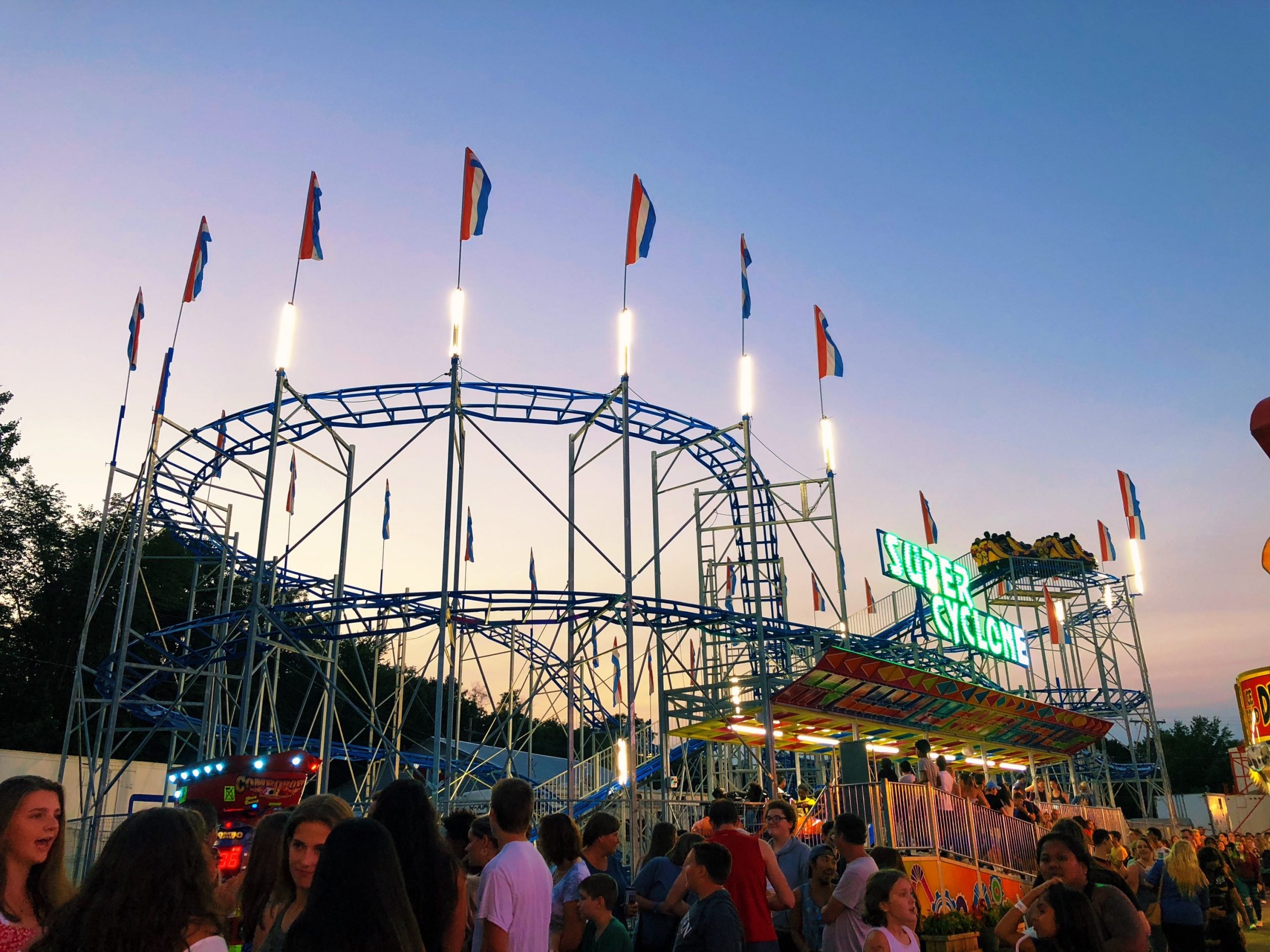 Super Cyclone Roller Coaster - Dreamland Amusements