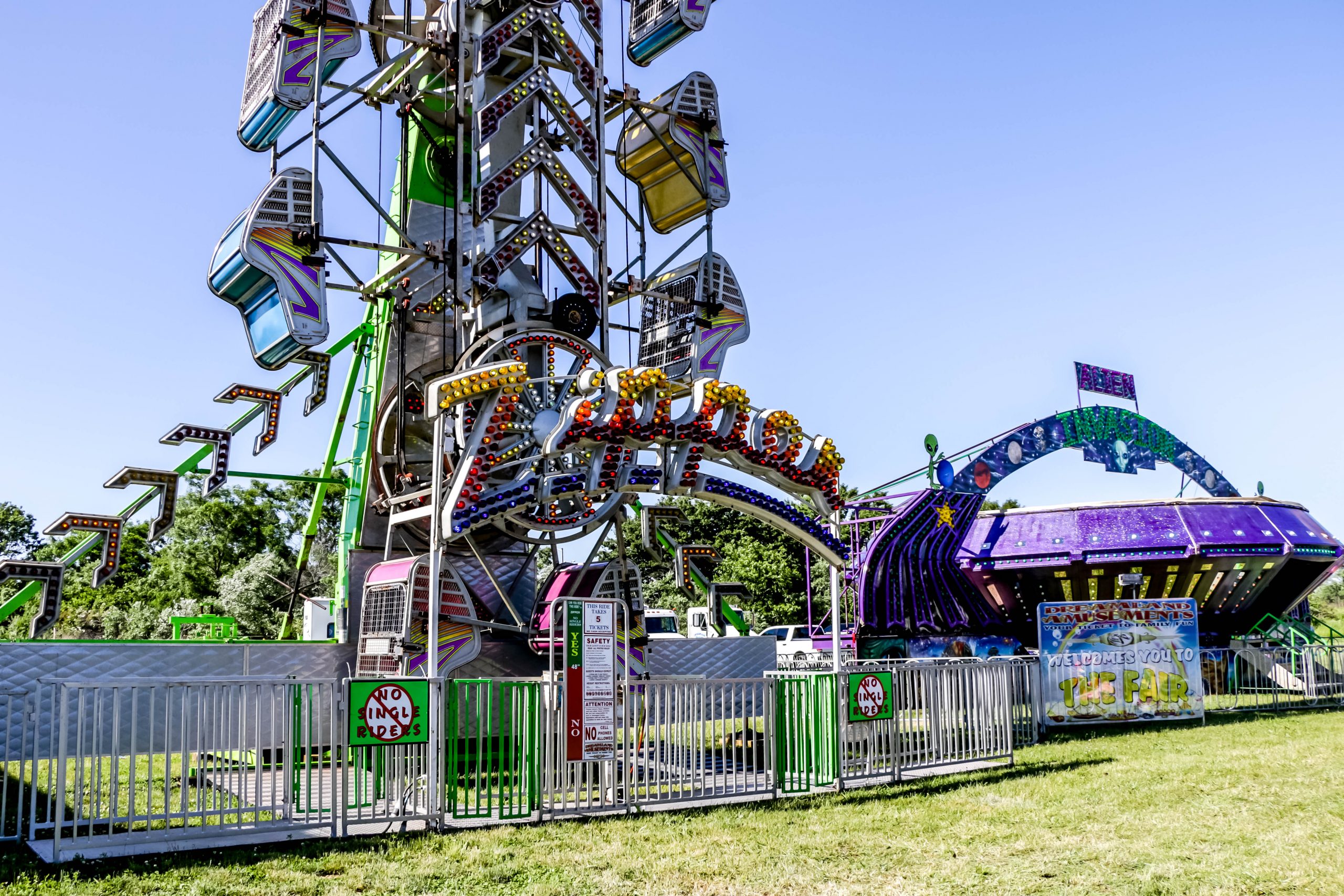 Zipper Dreamland Amusements